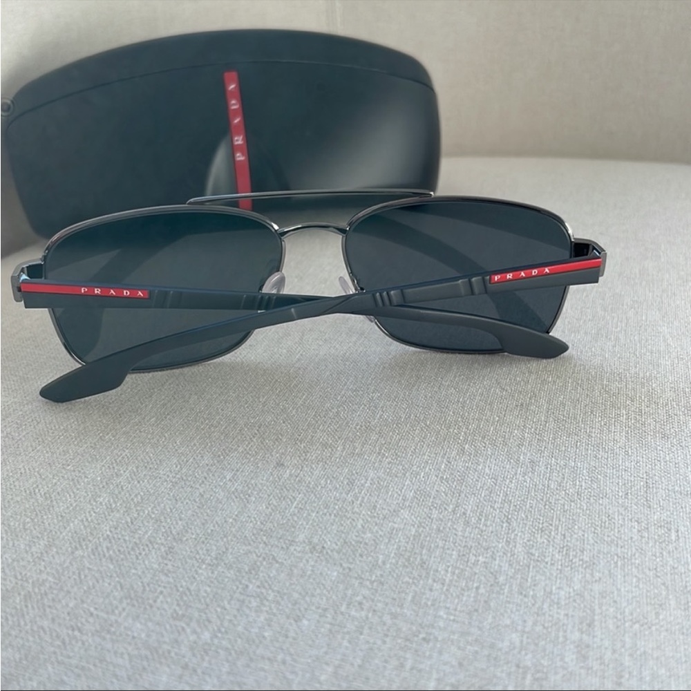 Authentic Prada sunglasses - Picture 3 of 9